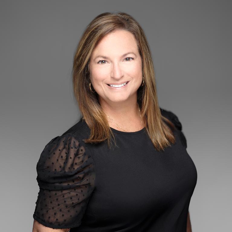 Jennifer Julian Headshot