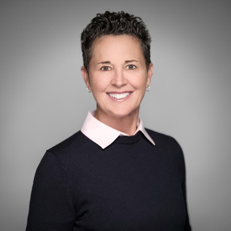 Kelli Garrett Headshot